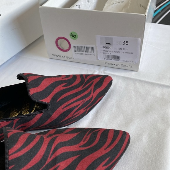 Cuple flats. Size 38. Never worn, new in the box. - Picture 6 of 6